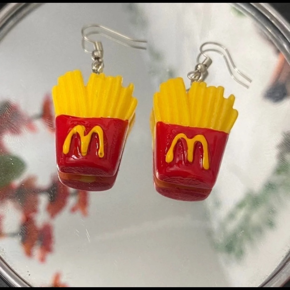 fun earrings - Picture 2 of 8
